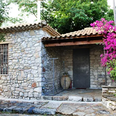 Πανσιόν Pola