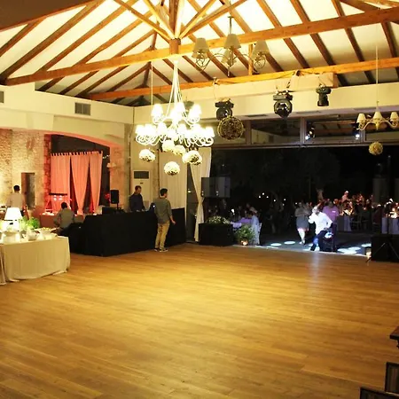 Πανσιόν Pola Αβία